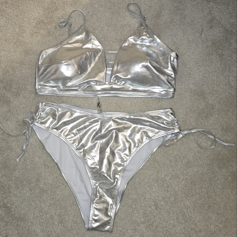 Silver Bikini Set🍒